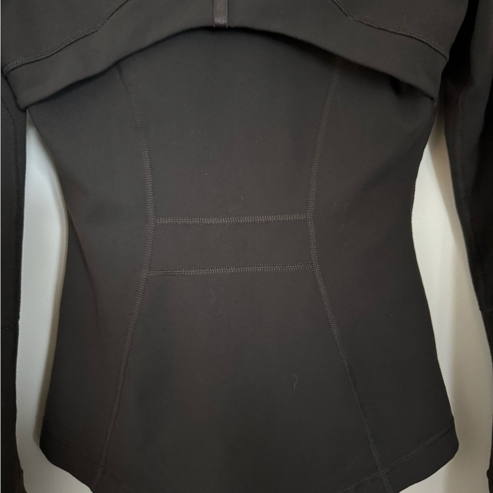Lululemon Women’s Utility Jacket, Size 4 - Picture 6 of 6